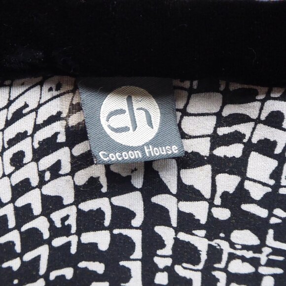 Black and Gold Silk Jacket - Picture 7 of 7